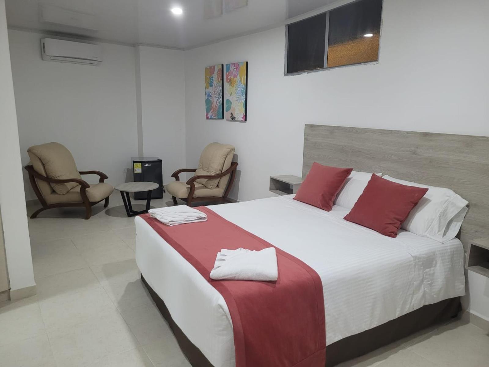 Hotel Inara Spa חירארדוט מראה חיצוני תמונה